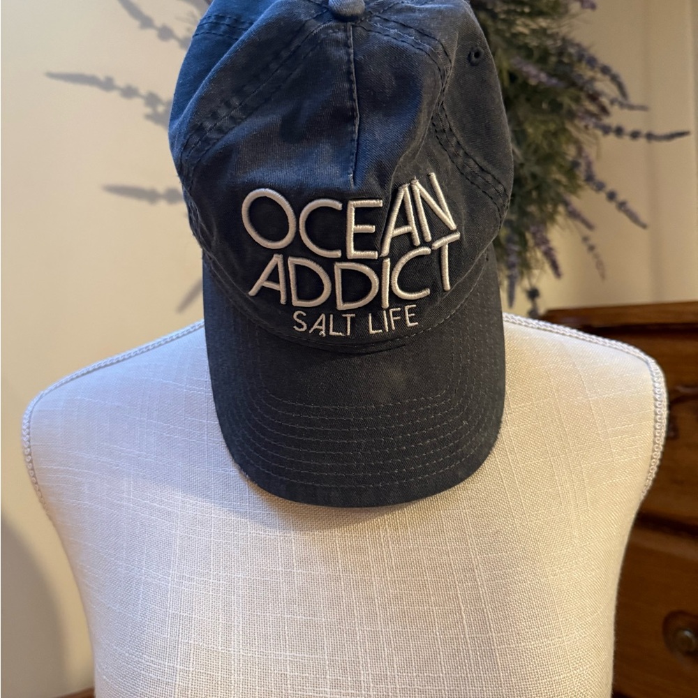 Salt Life Ocean Addict Dark Blue Cap